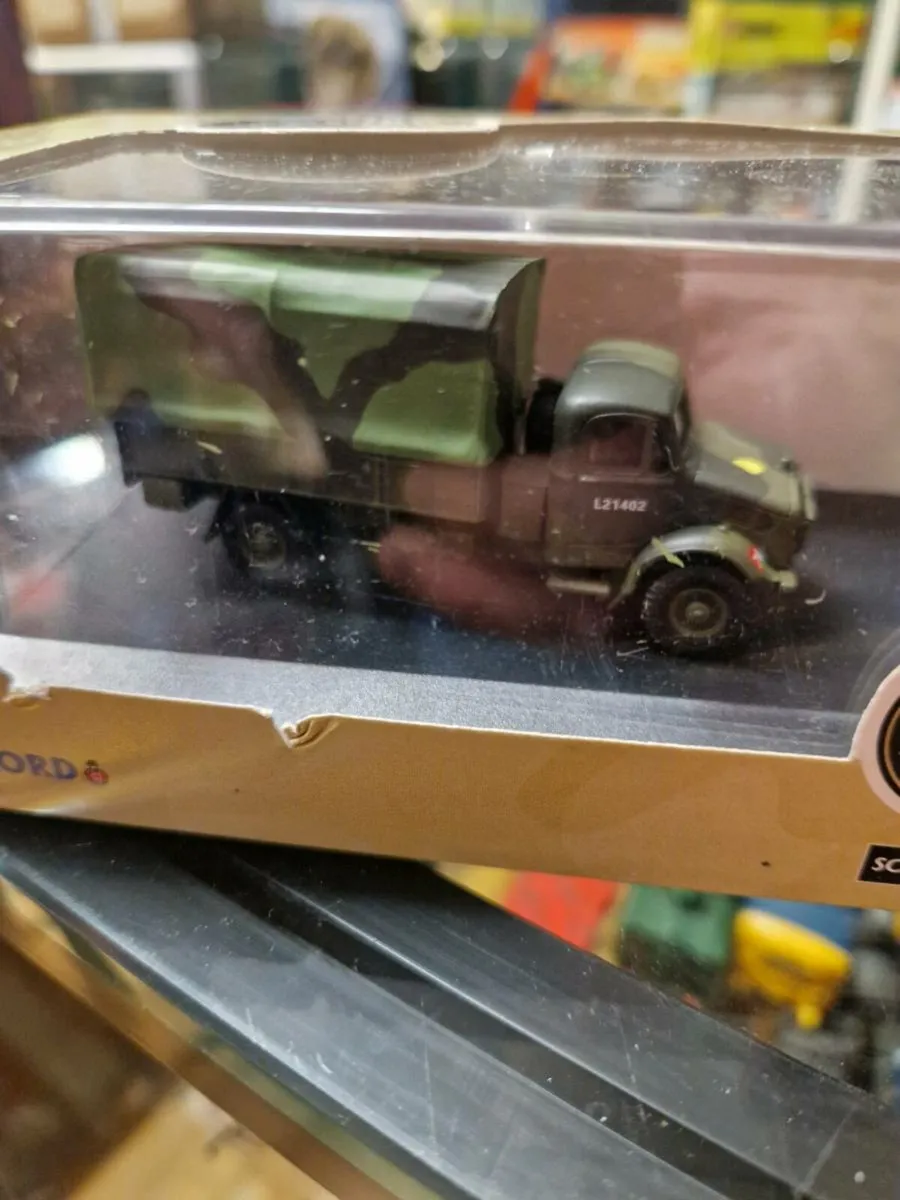 Corgi Oxford British WW2 Army Truck 1.76 - Image 2