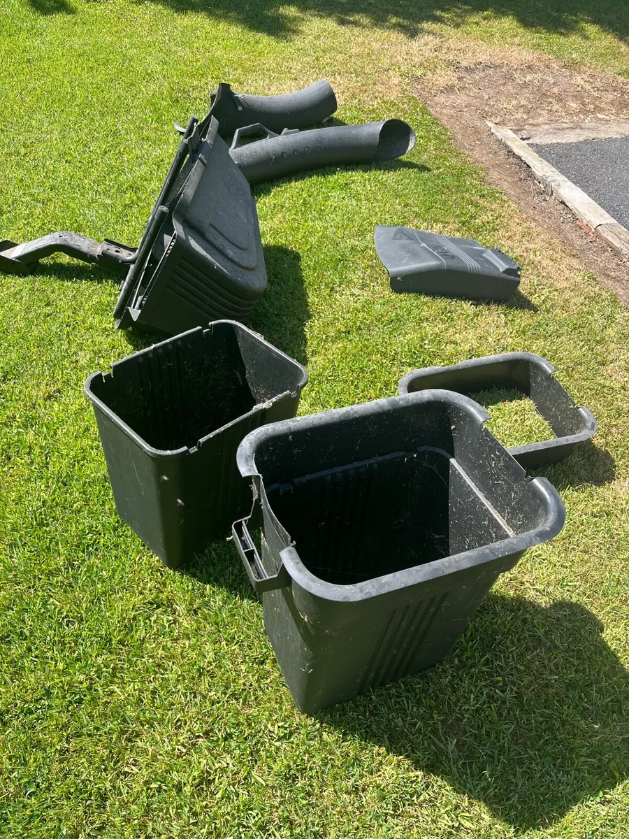 Ride on lawnmower attachments - Image 1