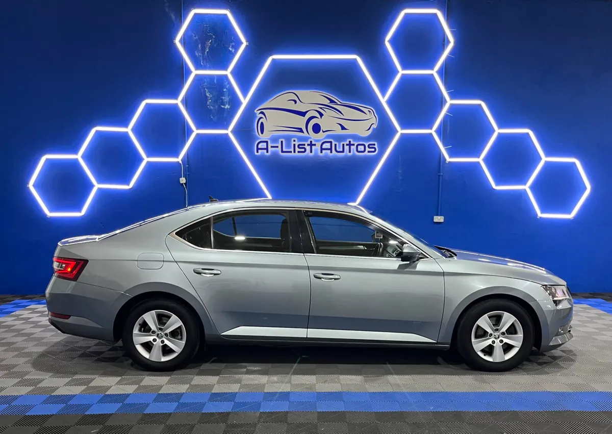 Skoda Superb 2.0TDI DSG Amb / FINANCE AVAILABLE - Image 2