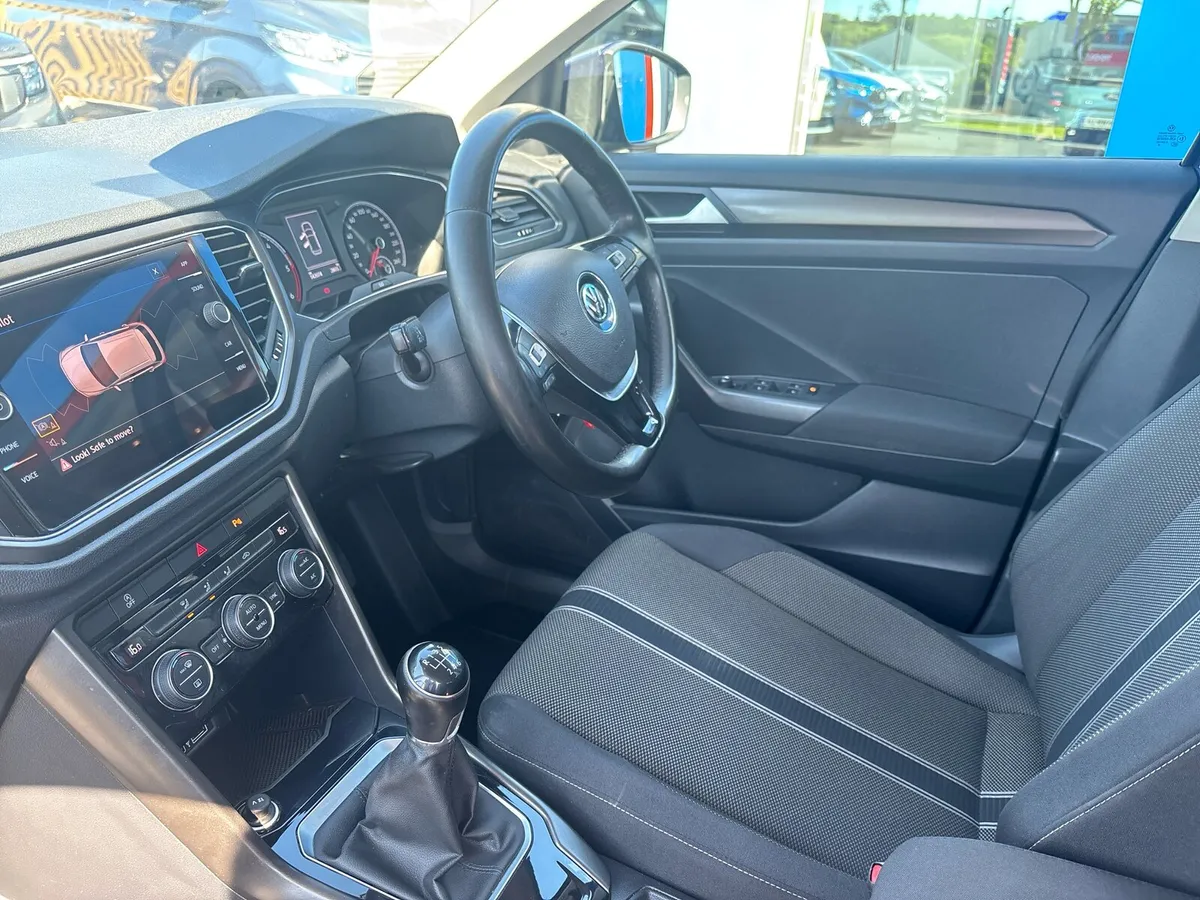 Volkswagen T-Roc 1.6 TDI 115bhp Design - Image 3