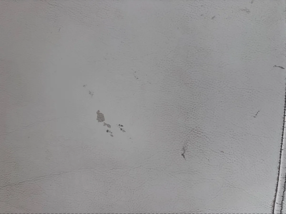 Couch - Image 4
