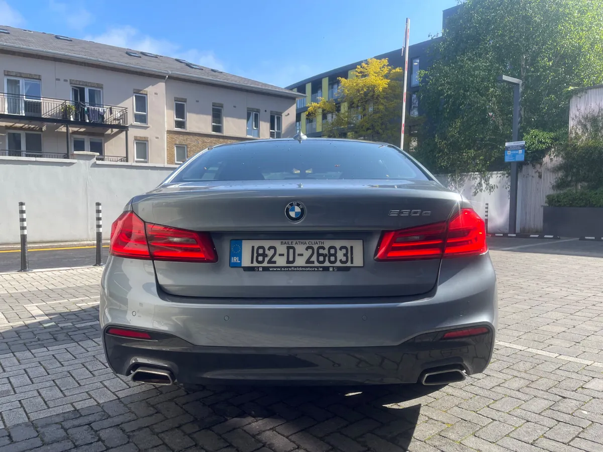 BMW 5-Series 530e 2018 - Image 4