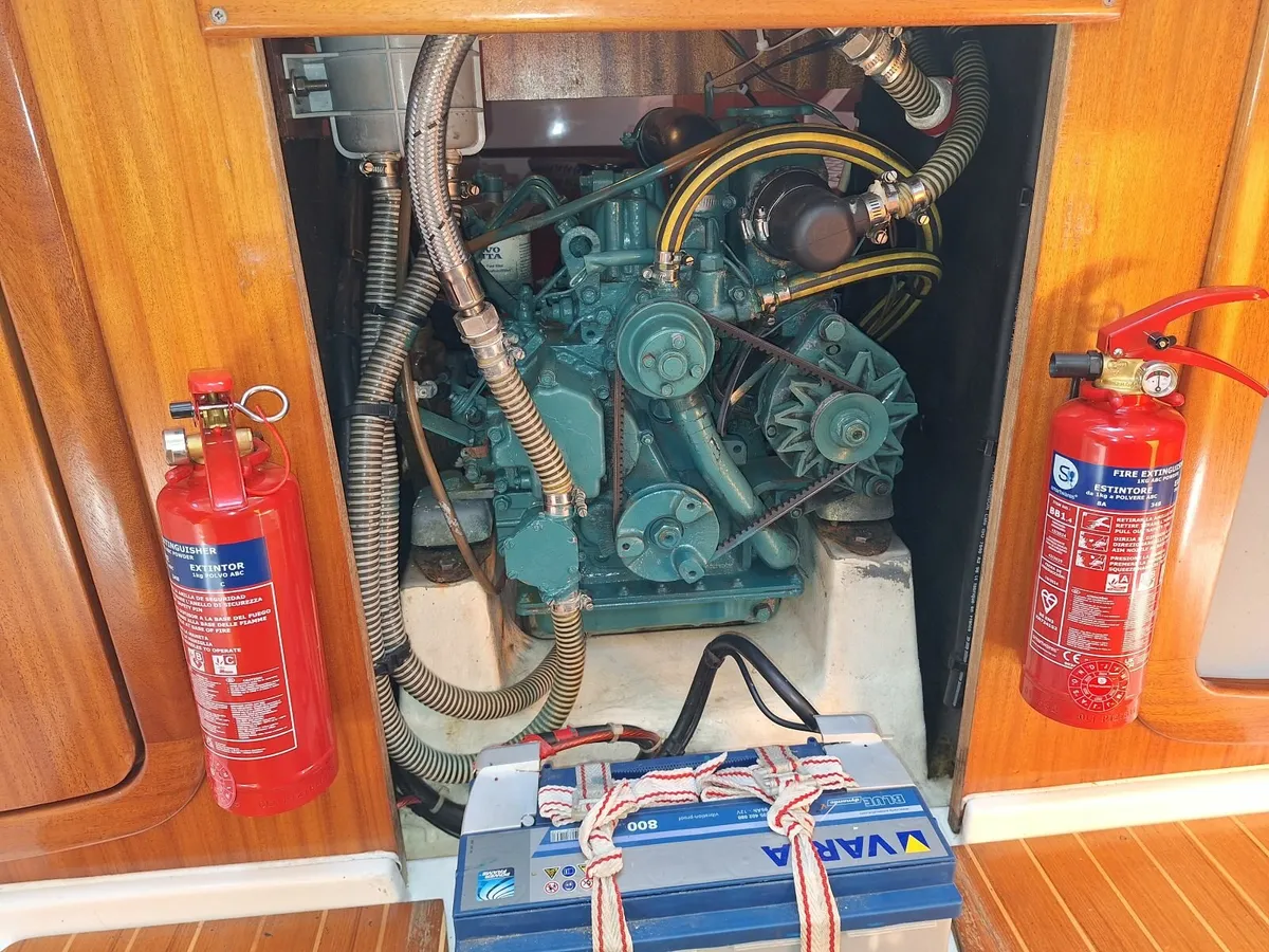 Dufour 32 Classic - Image 3