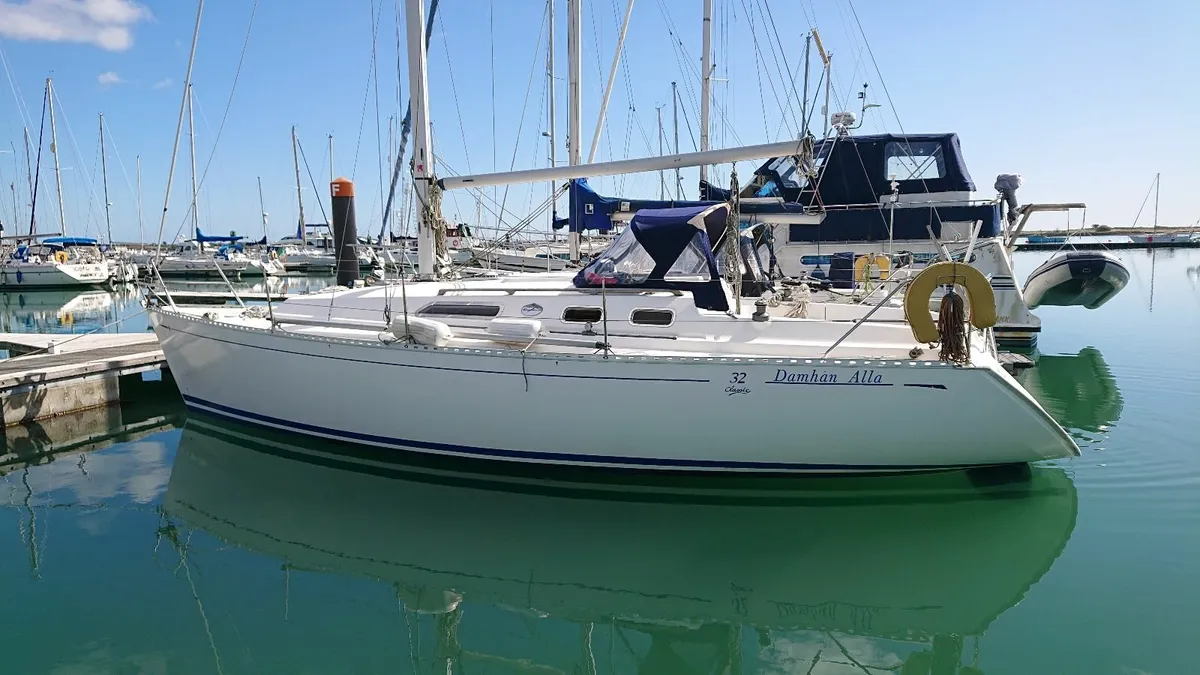 Dufour 32 Classic - Image 1