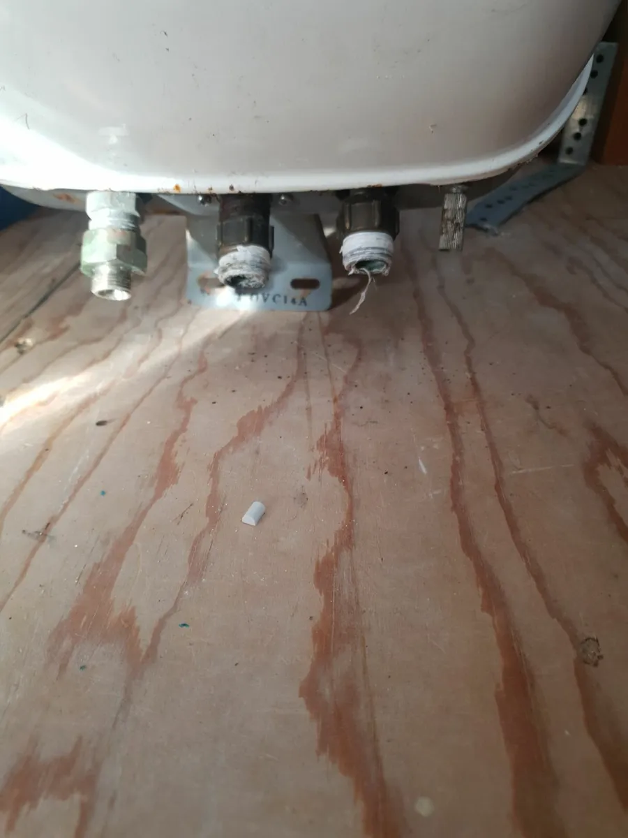 Palermo gas water heater - Image 4