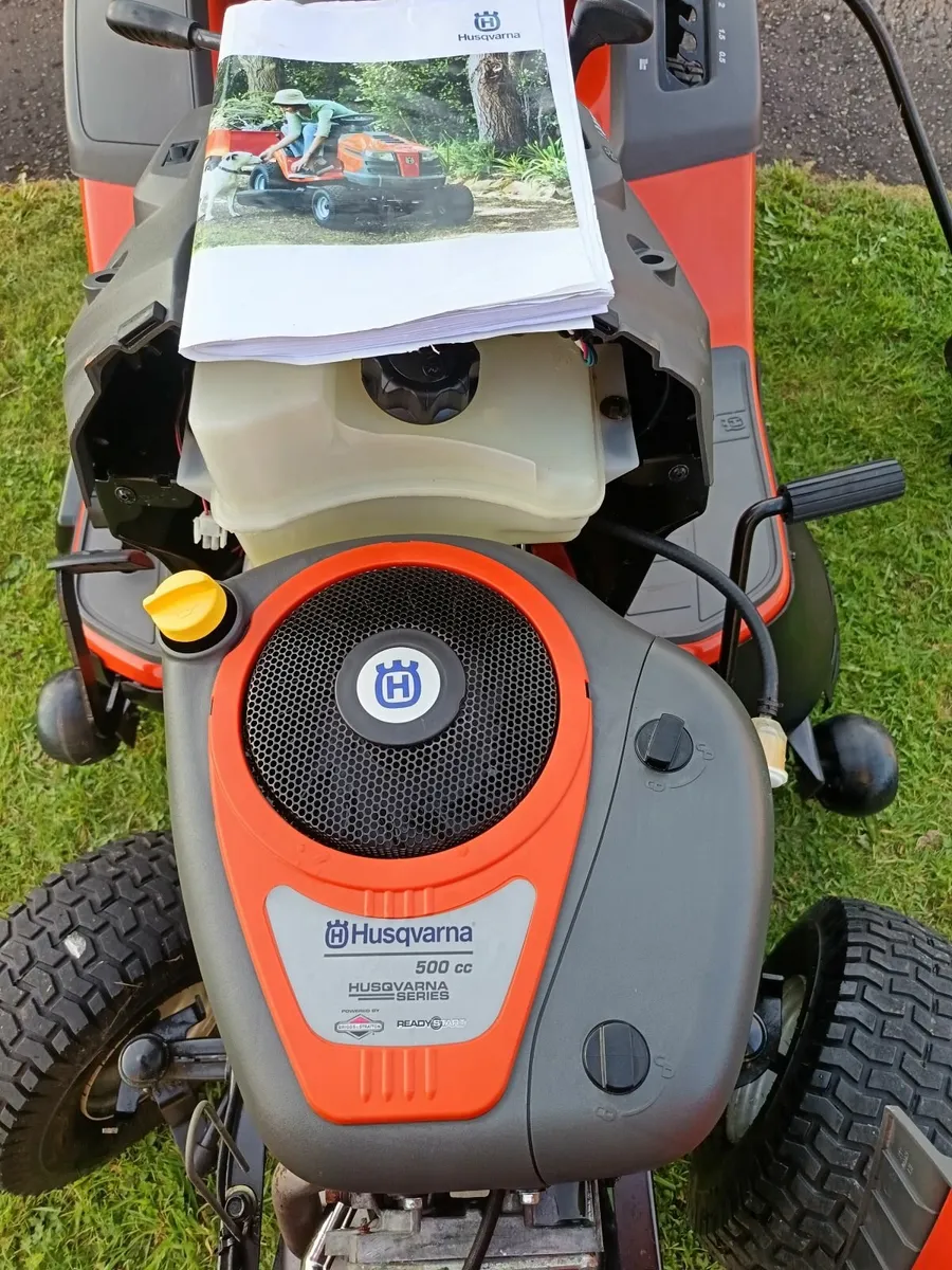 Husqvarna petrol ride on lawnmower - Image 3