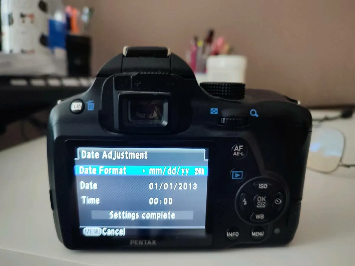 Pentax K-50 DSLR + lenses + SD card - Image 2