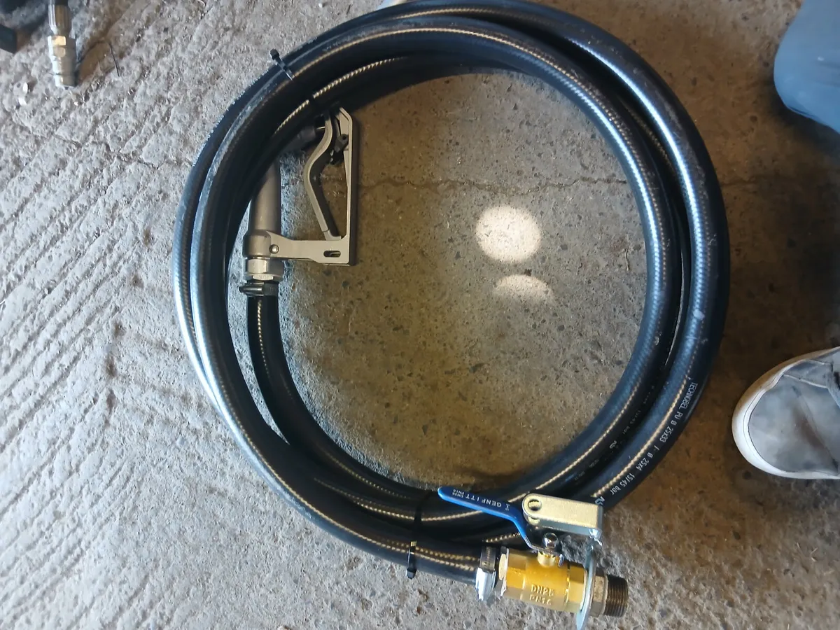 Fuel delivery hoses 16ft long. - Image 4