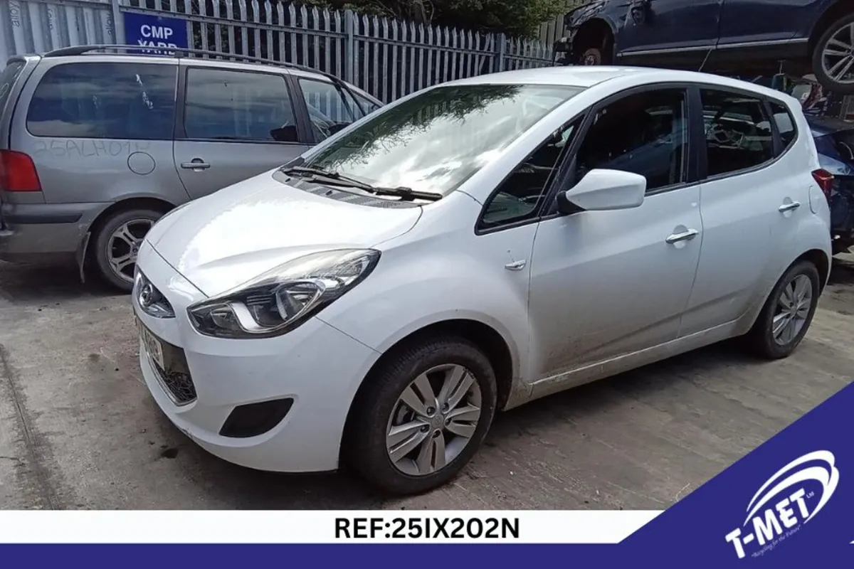 2011 HYUNDAI IX20 BREAKING FOR PARTS - Image 2
