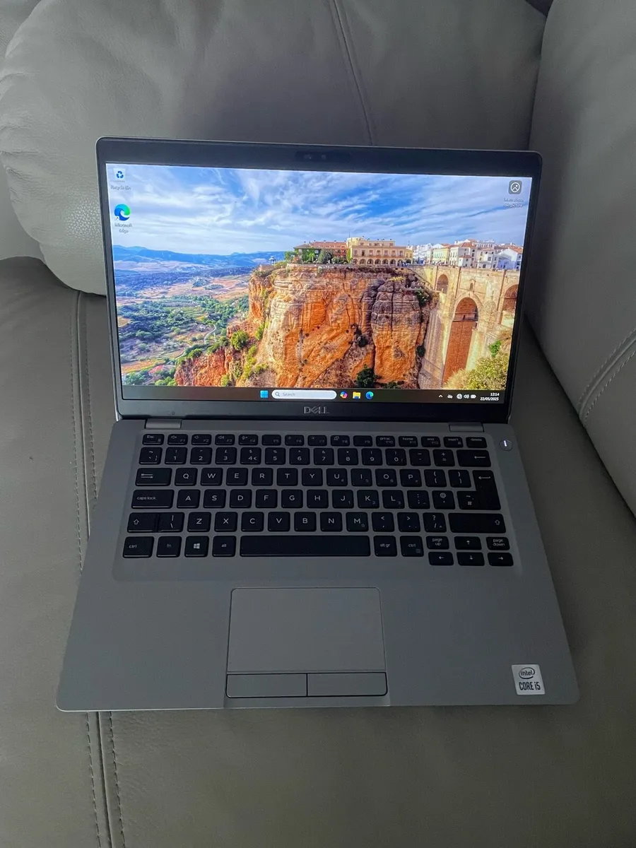 Dell laptop i5 pro 10th generation - Image 1
