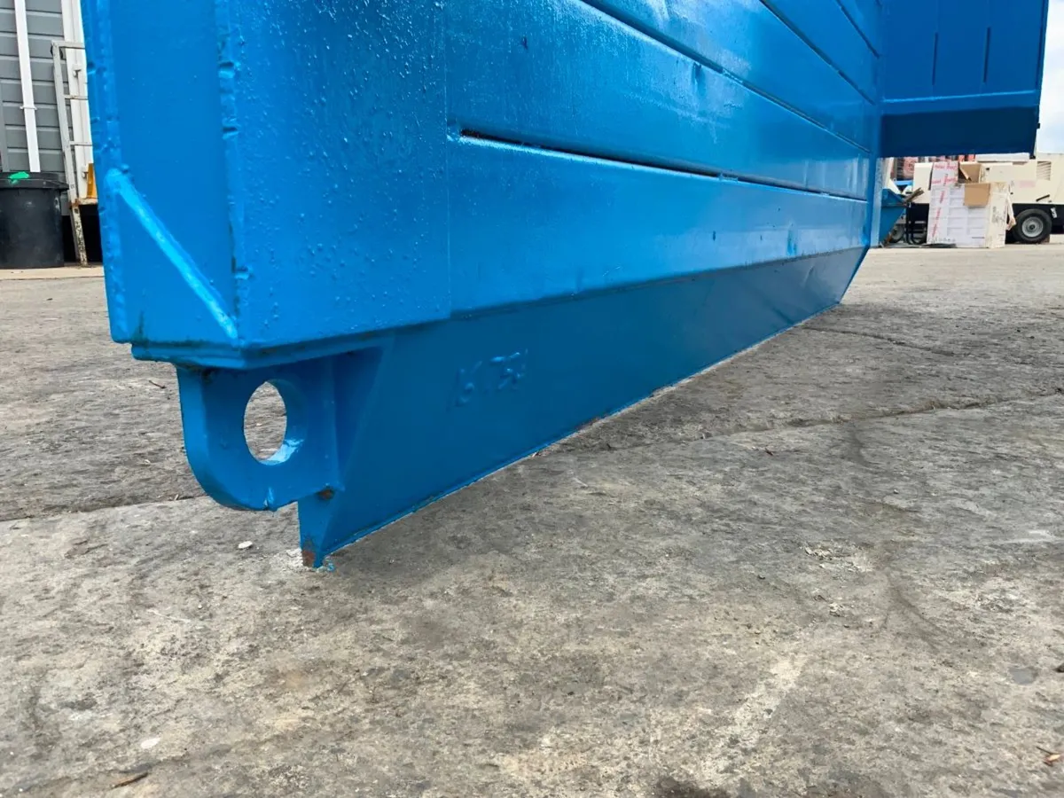 MANHOLE SHORING SUPPORT / TRENCH BOX...4949. - Image 4