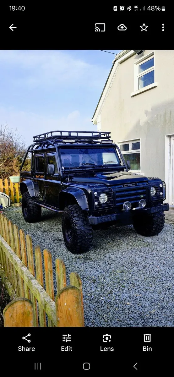 Land Rover Defender 2003 - Image 2