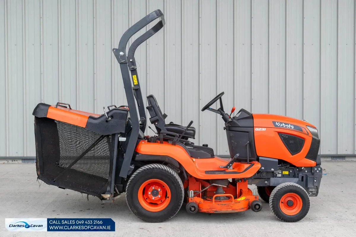 2020 Kubota G231 low-dump lawnmower - Image 3