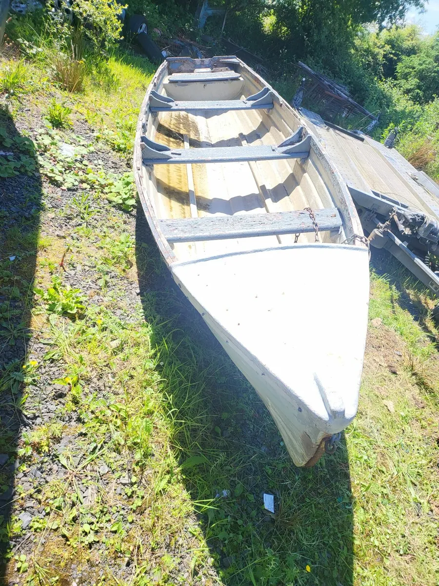 CHEAP FIBERGLASS  FLY FISHING BOAT  ANGLERS FANCY - Image 1