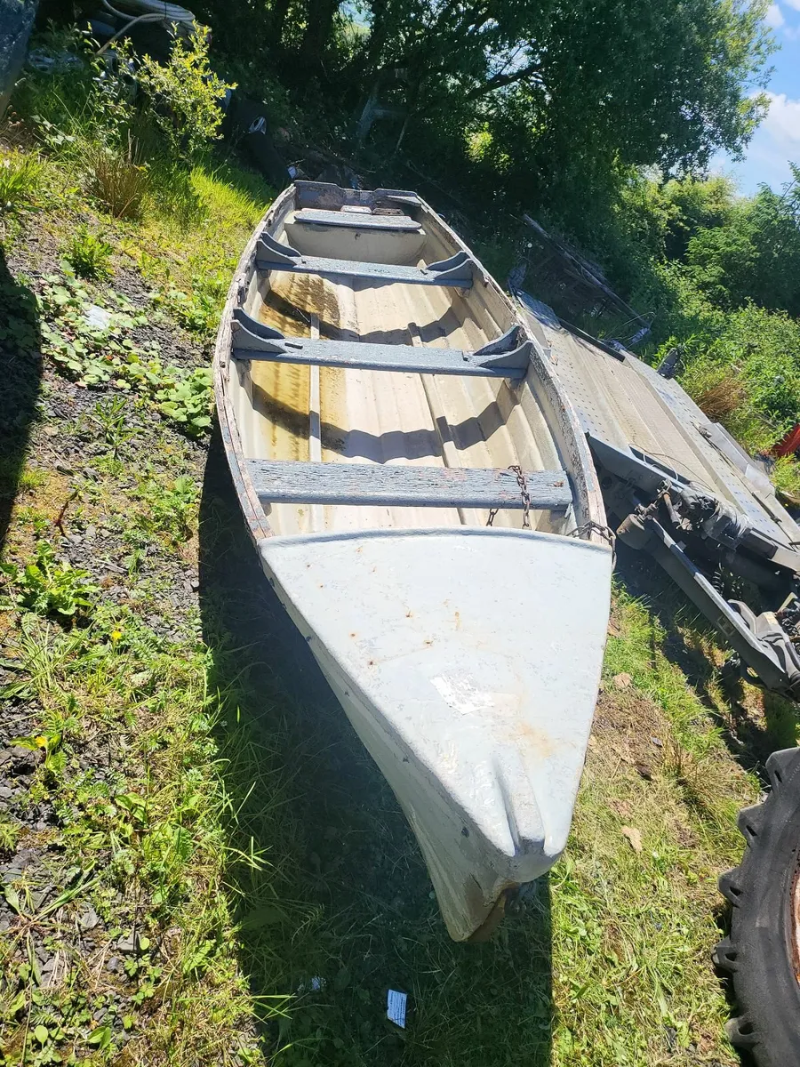 CHEAP FIBERGLASS  FLY FISHING BOAT  ANGLERS FANCY - Image 2