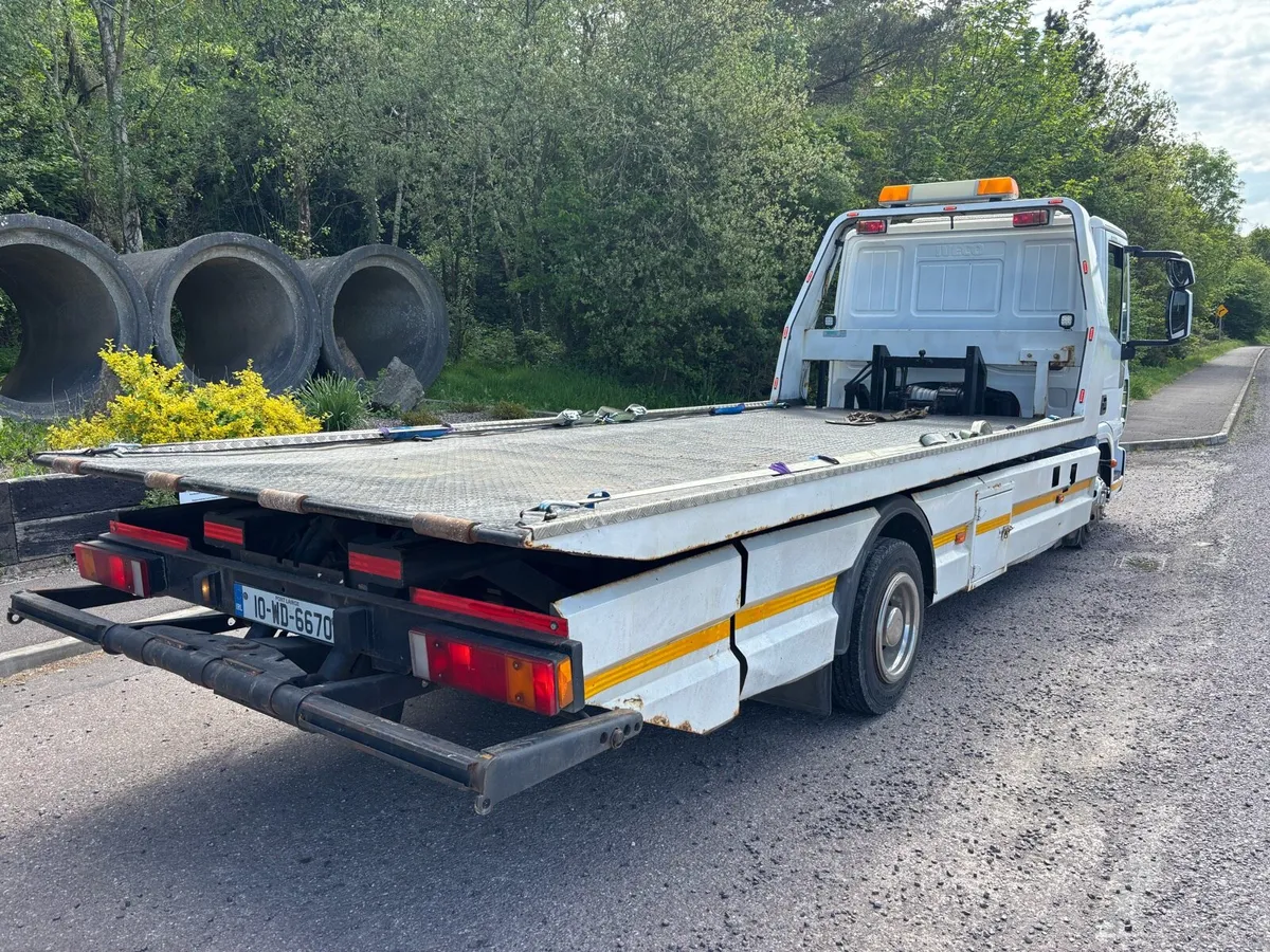 2010 Iveco 7.5 ton Tilt and slide recovery truck - Image 2