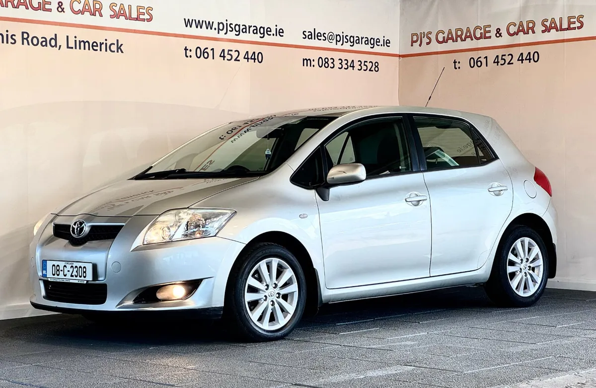 Toyota Auris 2008 - Image 1