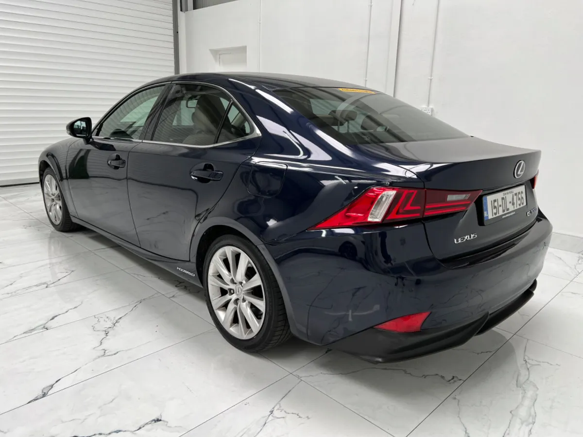 2015 Lexus IS 300 hybrid - Image 3