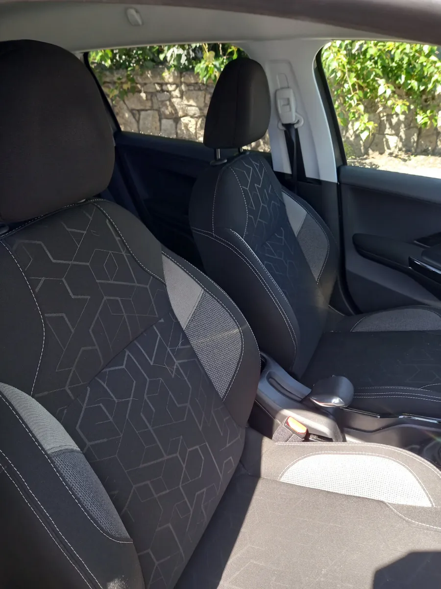 2019 Peugeot 2008 1.2 Petrol - Image 3