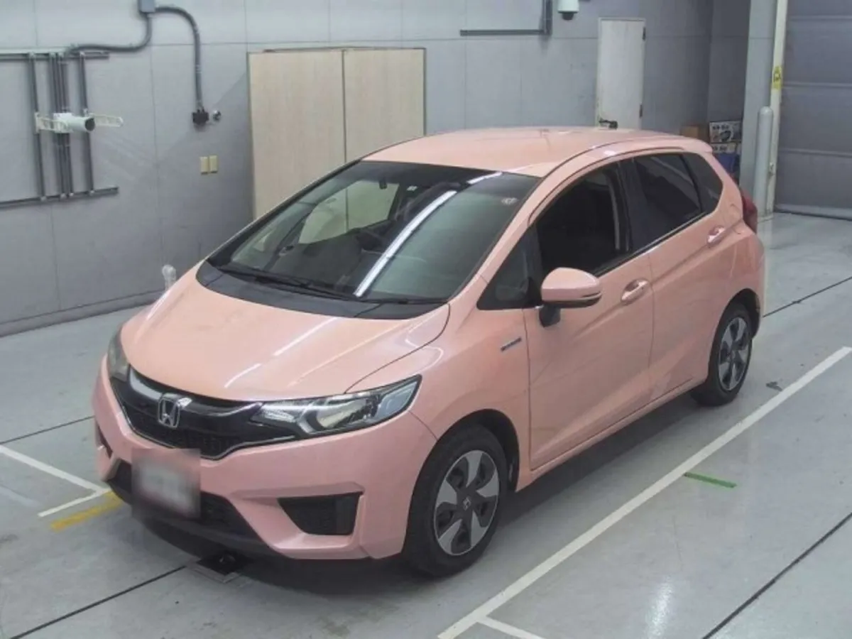 Honda Fit 2016 hybrid - Image 3