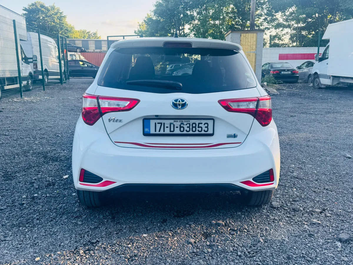 Toyota Vitz 2017 fully automatic hybrid - Image 4