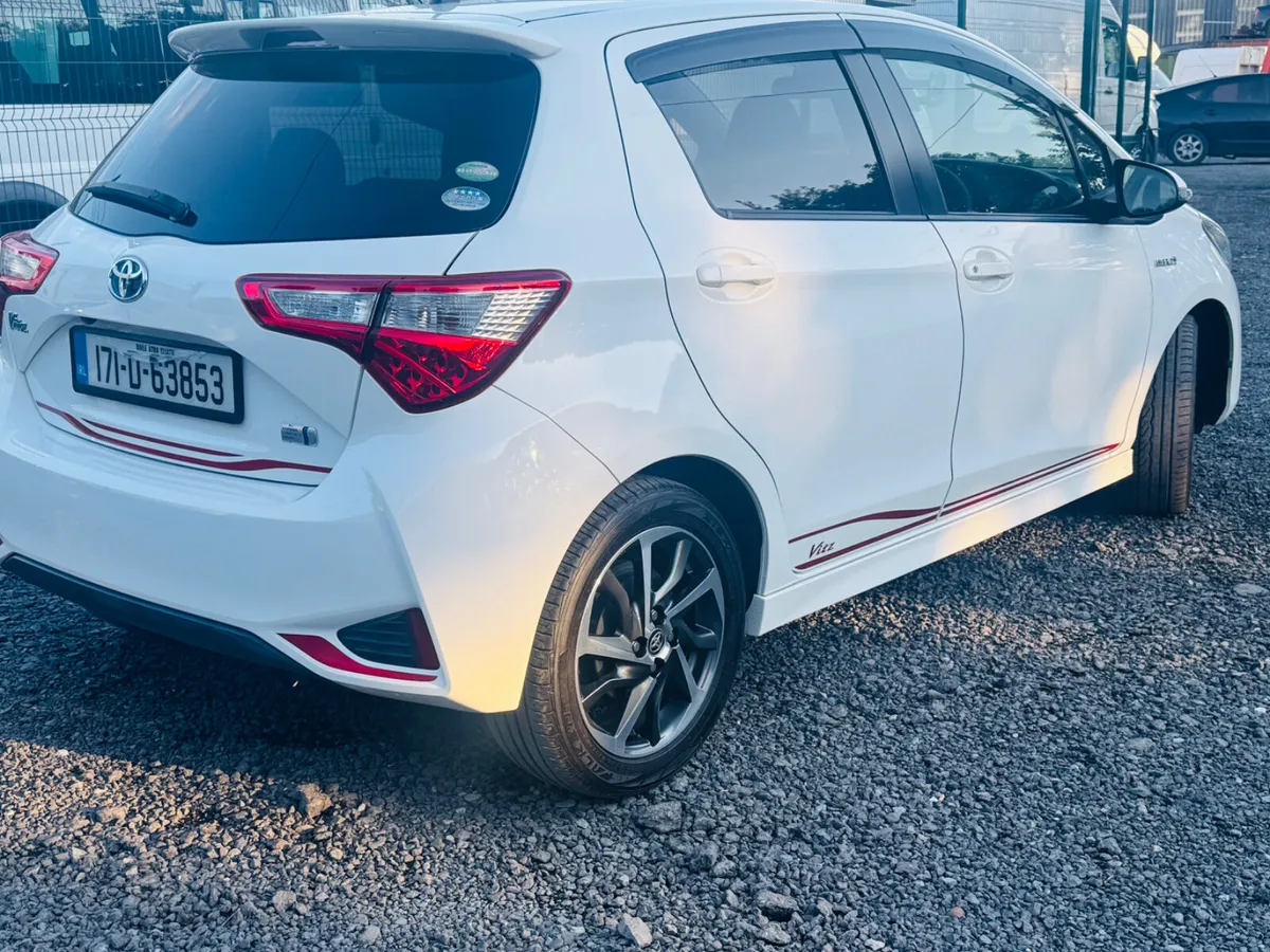 Toyota Vitz 2017 fully automatic hybrid - Image 2