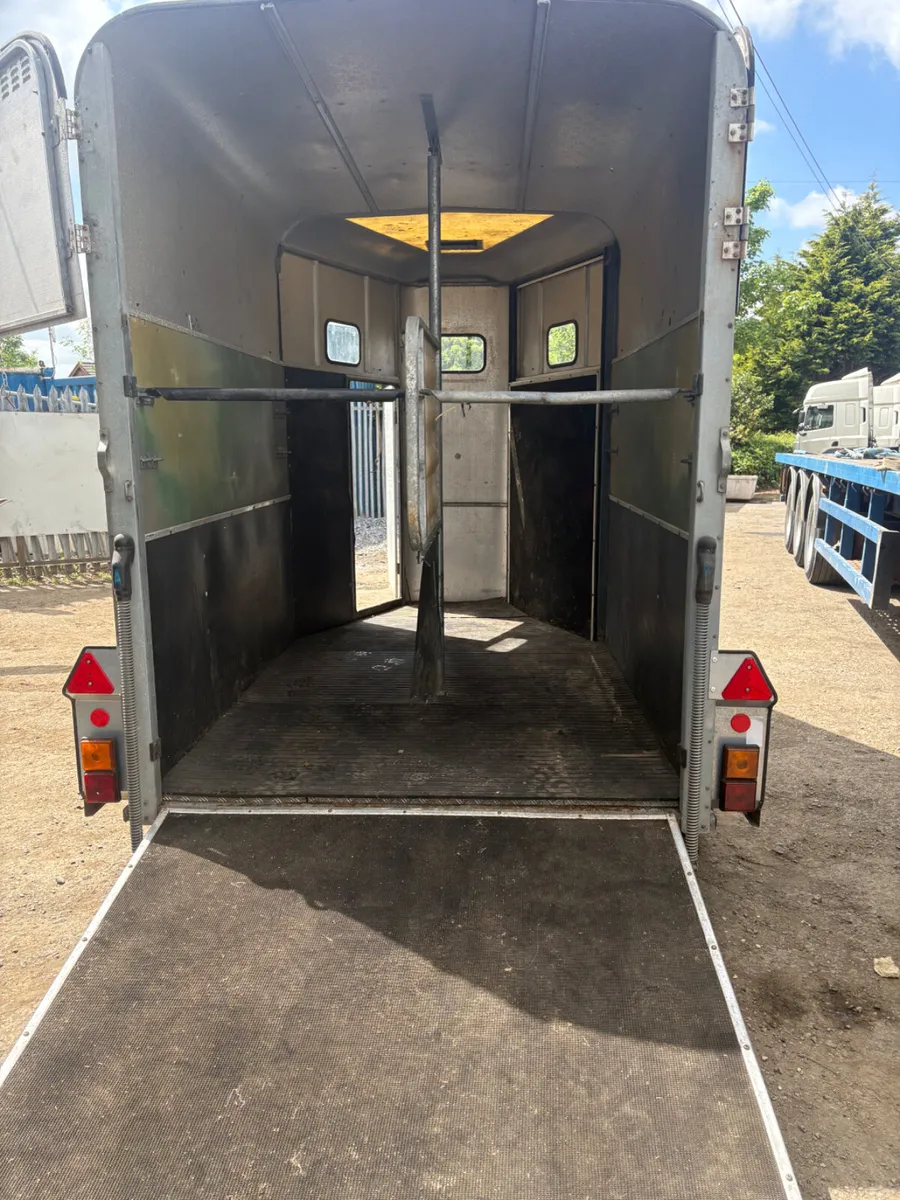 Ifor Williams 510 horse box - Image 2