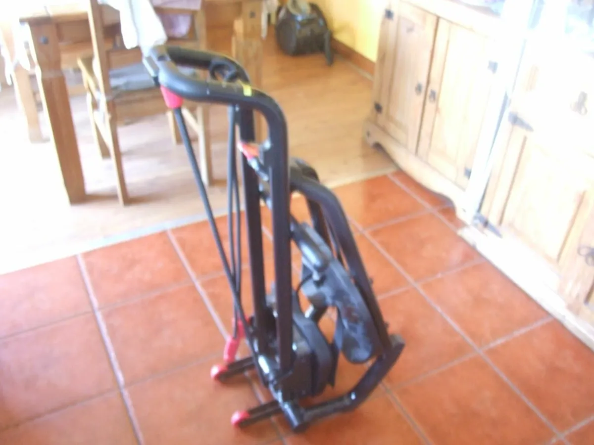 rowing machine, very little use,excellent condt. - Image 1