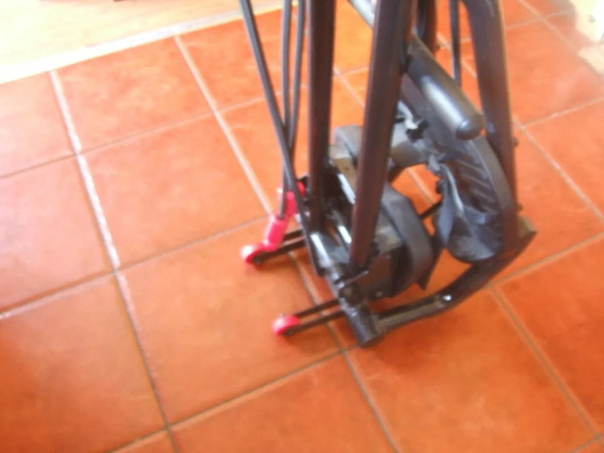 rowing machine, very little use,excellent condt. - Image 2