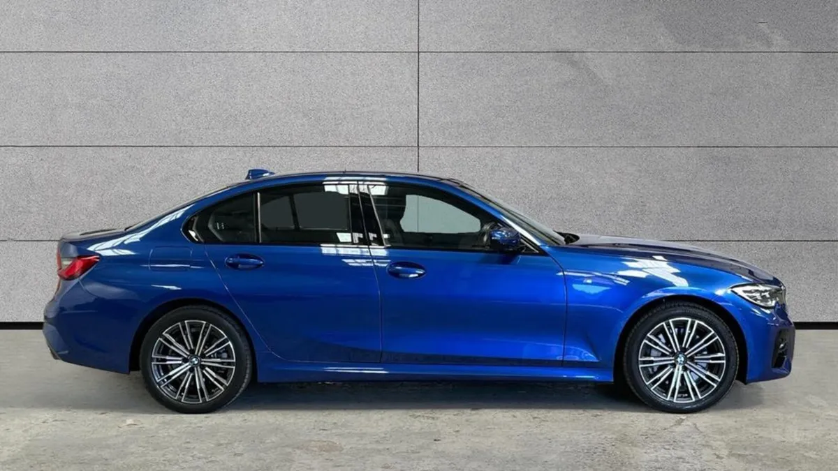 201 Bmw 330e M-Sport - Image 3