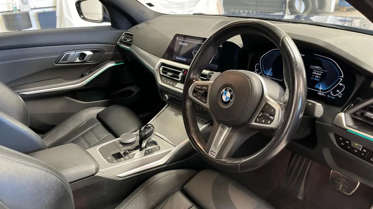 201 Bmw 330e M-Sport - Image 4