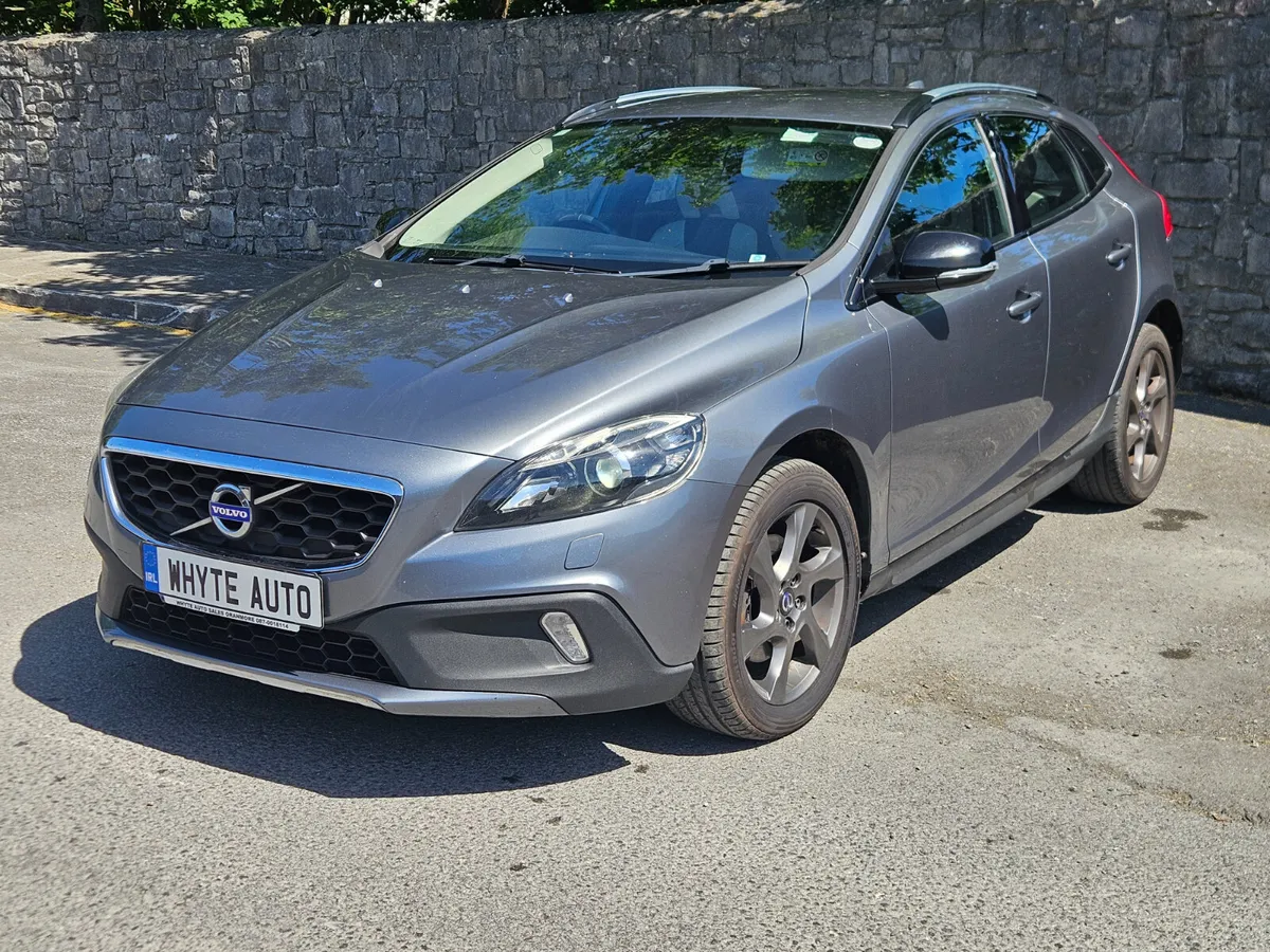 Volvo V40 2015 1.6D Cross-country - Image 3