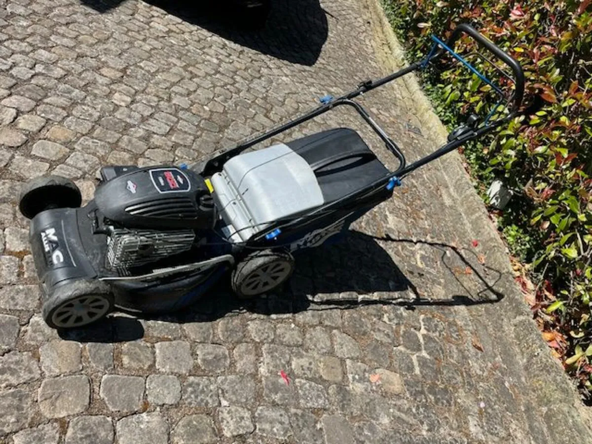 Mac Allister 18" Petrol Lawnmower - Image 3