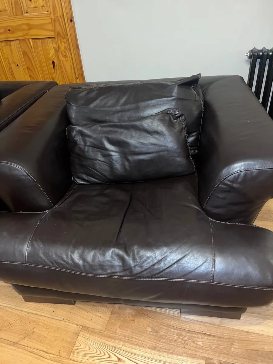 Furniture suite - Image 4