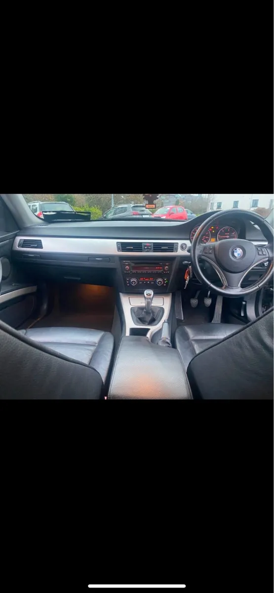 Bmw 320d E92 2008 - Image 4