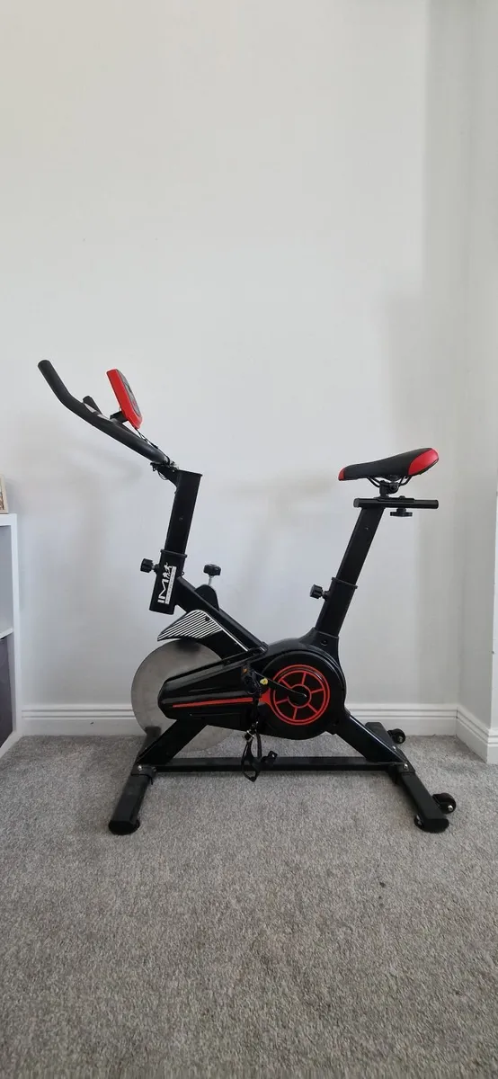Exercise bike - Image 1