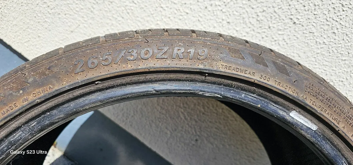 265 30 19 run flats - Image 2