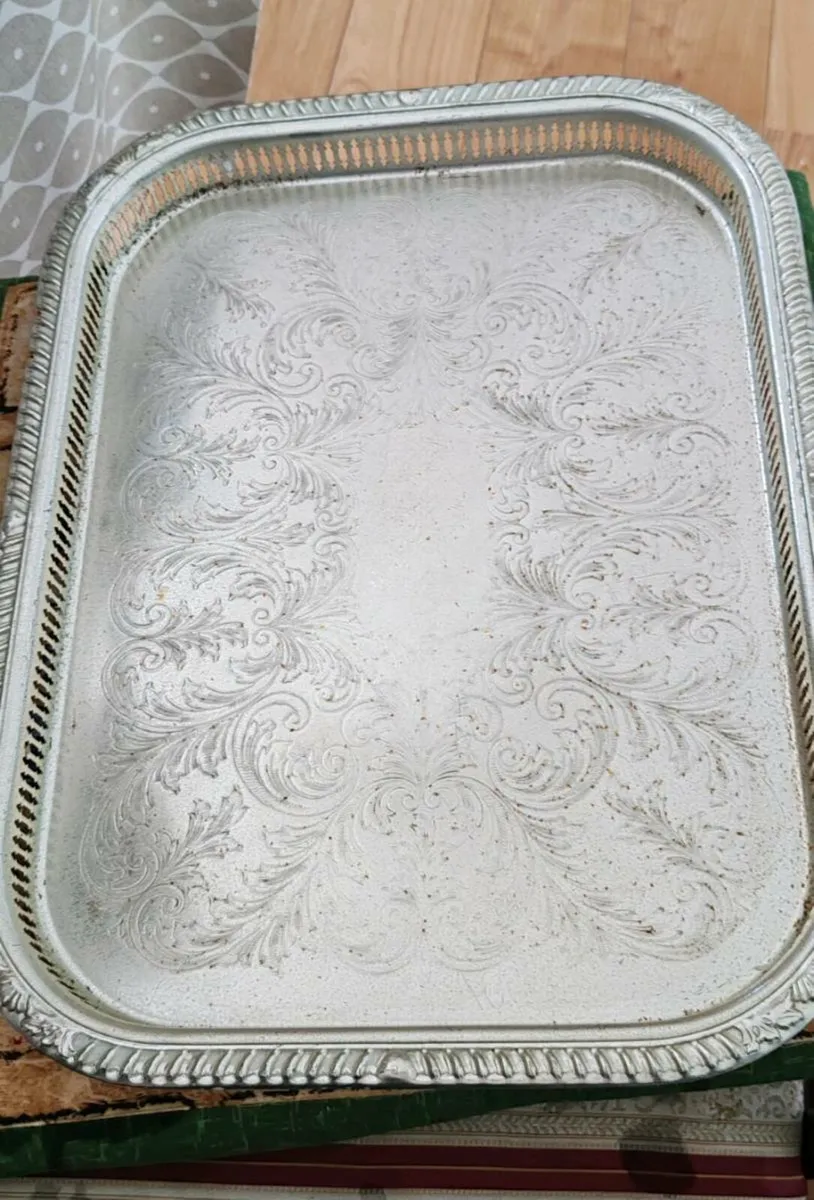 Vintage galleried tray - Image 1