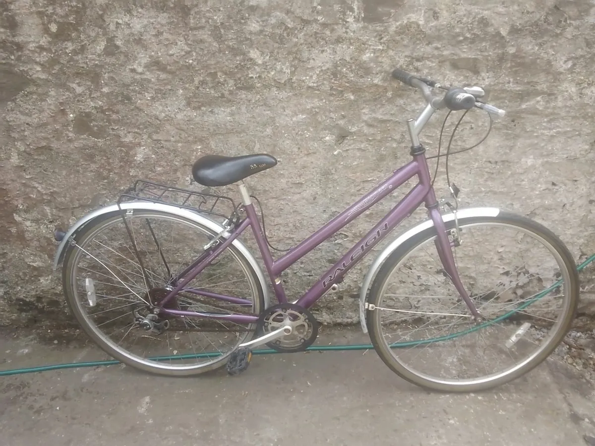 RALEIGH PIONEER 6  LADIES TOWN BICYCLE - Image 1