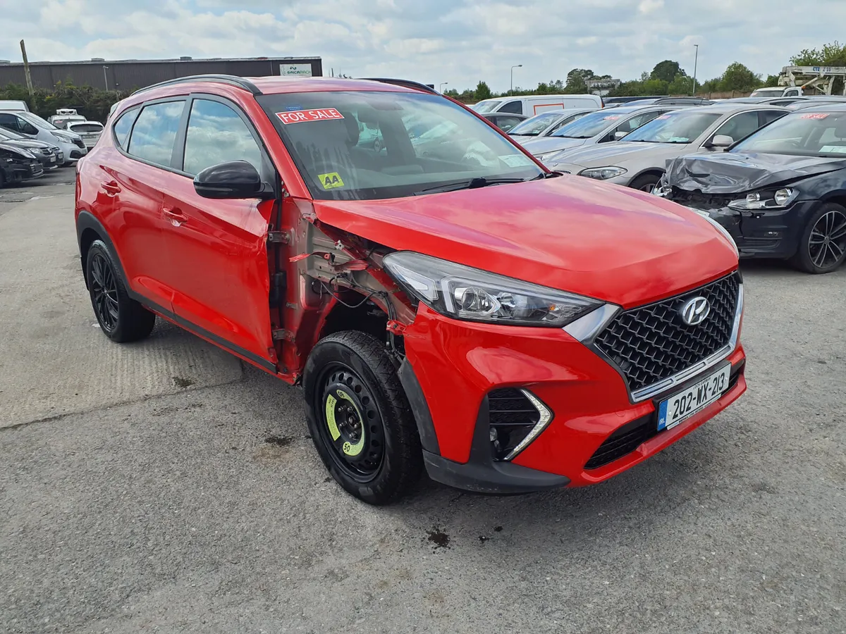 Hyundai Tucson 2020 front right damaged - Image 3
