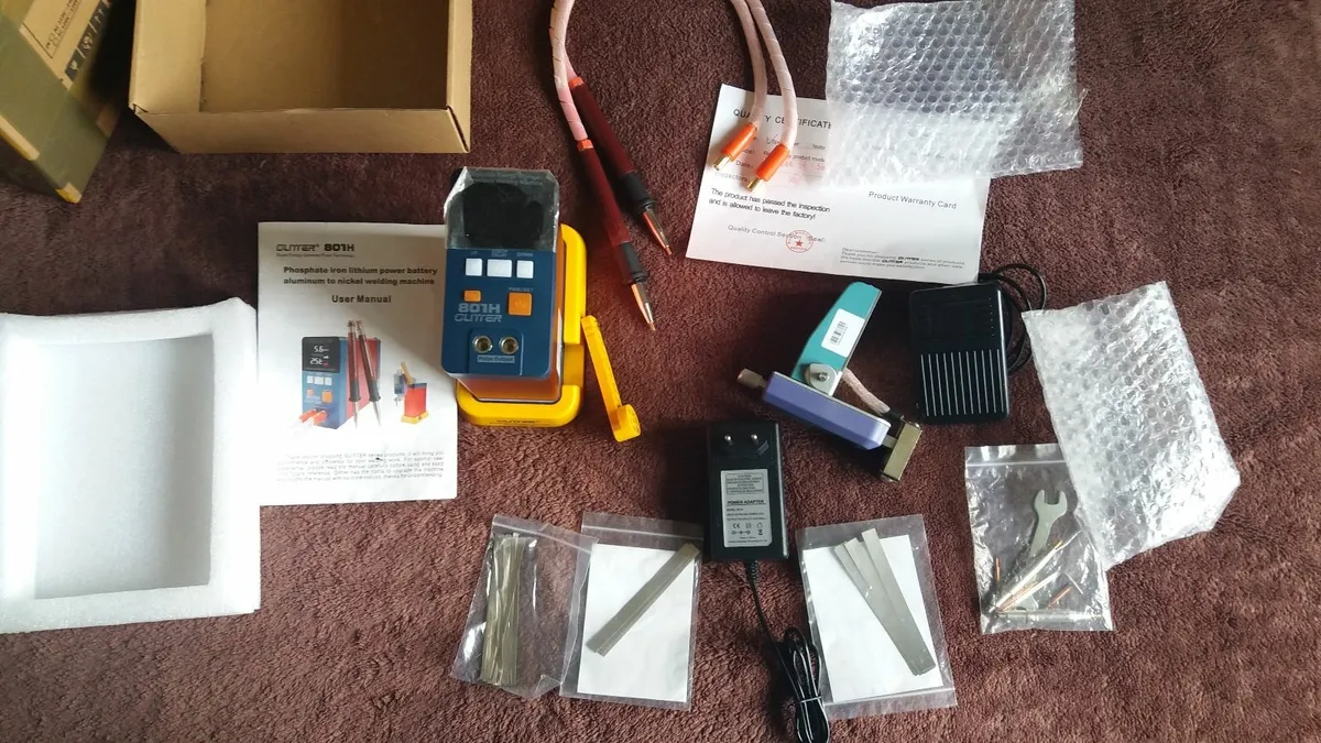Glitter 801H mini spot welder - Image 1