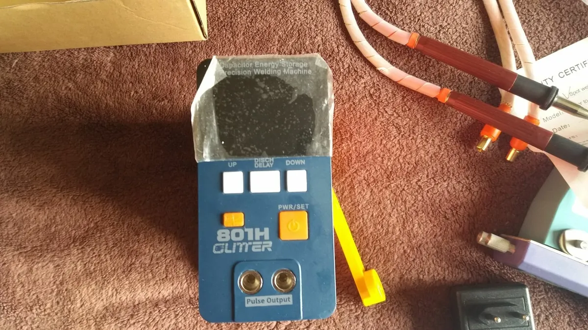 Glitter 801H mini spot welder - Image 2