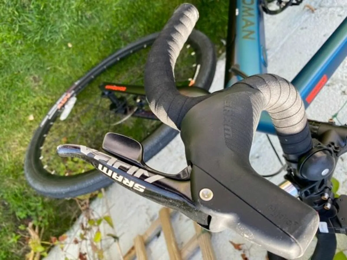 Boardman ADV 8.9E Mens Adventure Electric Bike XL - Image 4