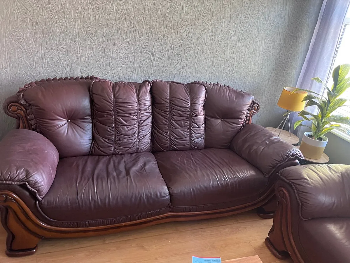 Couches - Image 2