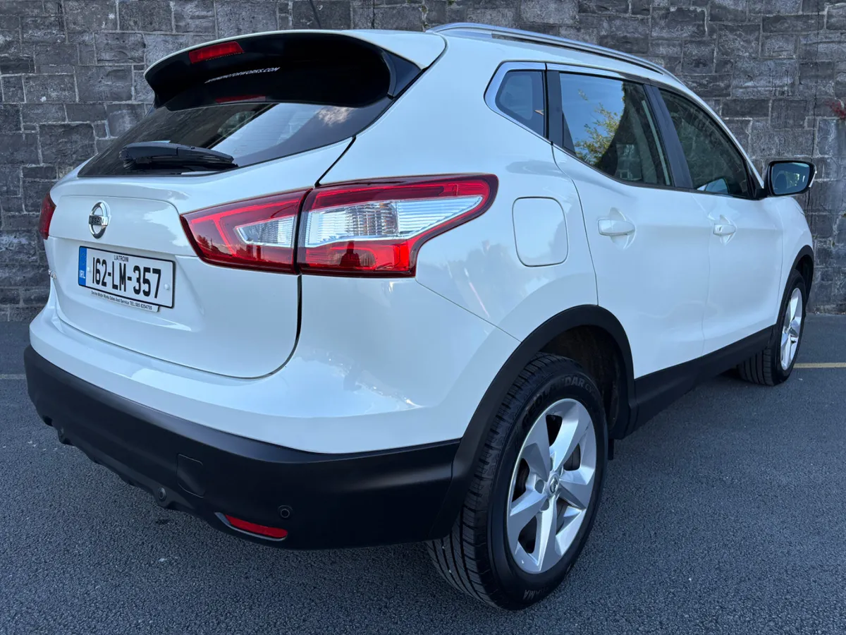 16 Nissan Qashqai!! Trade ins welcome! Warranty👍 - Image 4