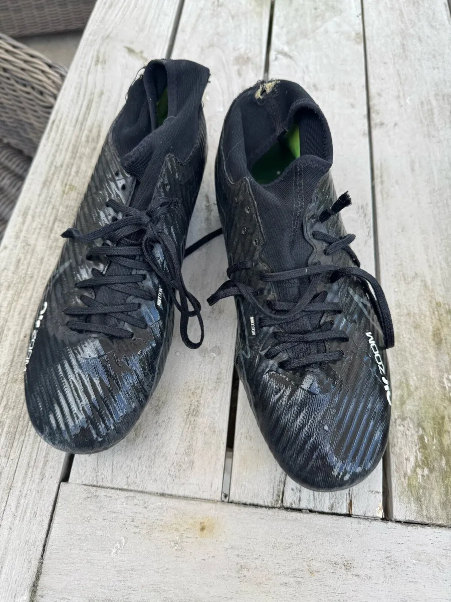 Kids Football boots - Image 3