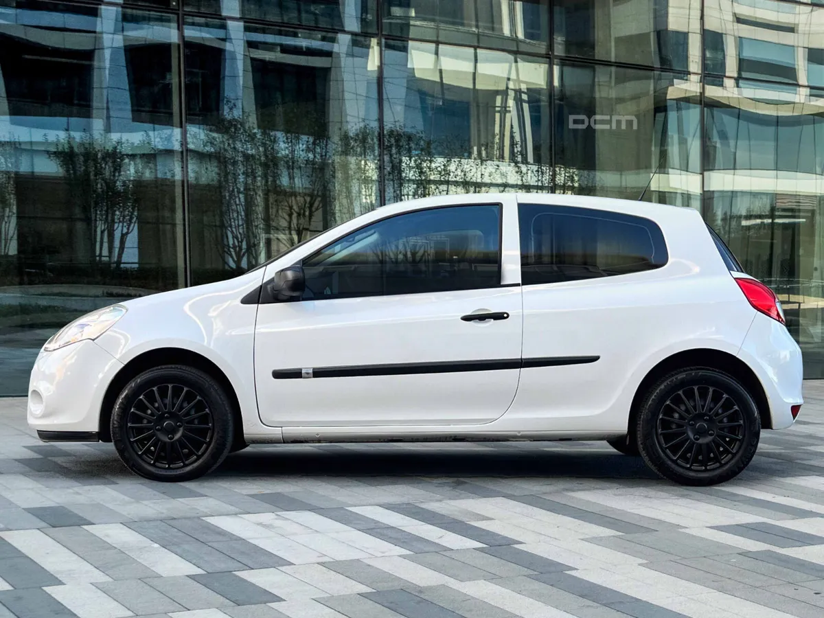 Renault Clio III Expression 1.2 * New NCT * - Image 4