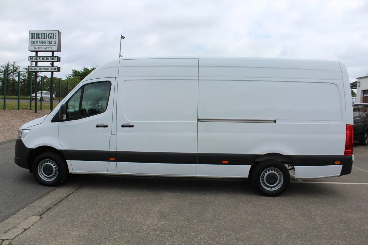 2023 Mercedes-Benz Sprinter 315 L3H2 - Image 2