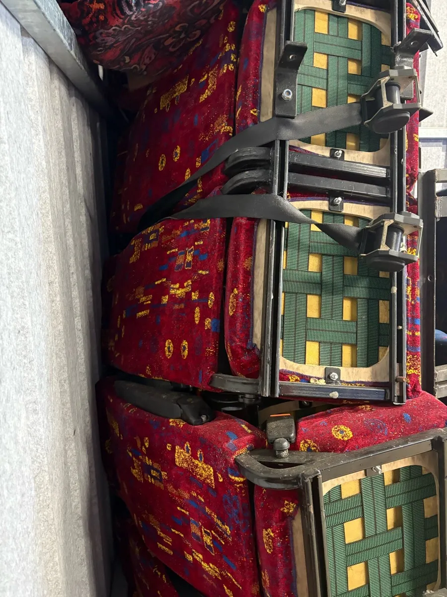 MERCEDES V33 SEATS