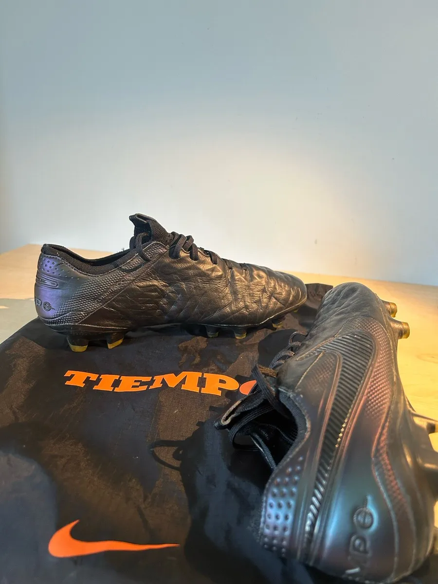 Nike Tiempo - Image 2